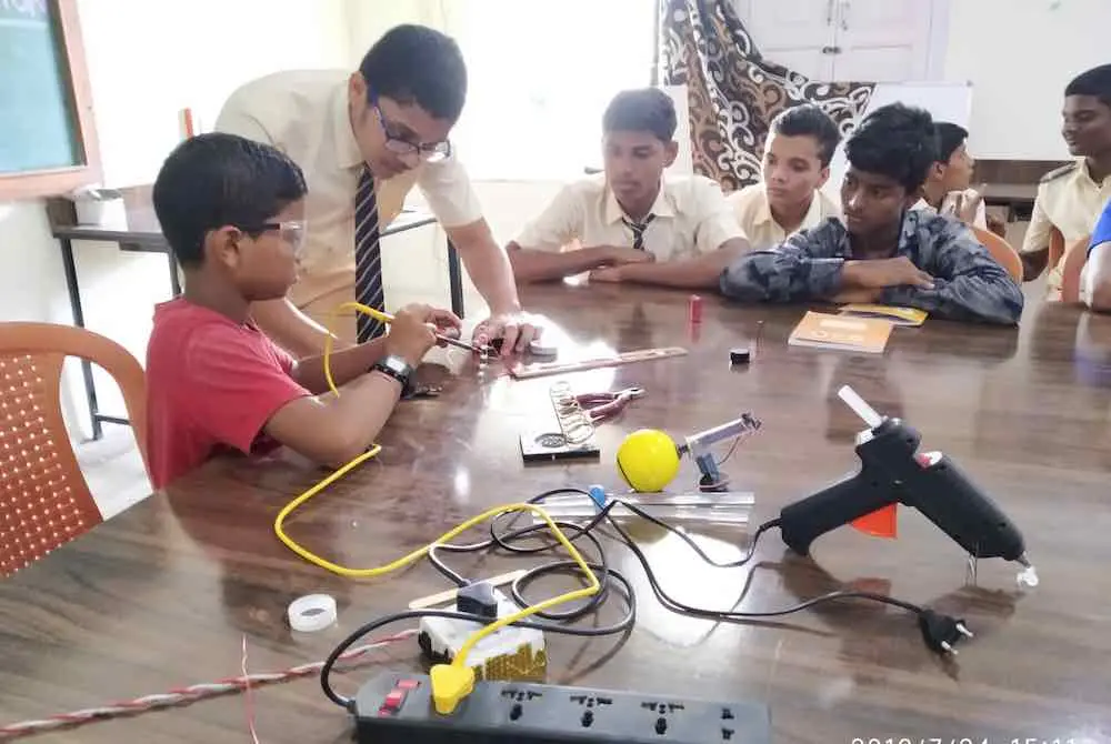 Students in the Atal Tinkering Lab